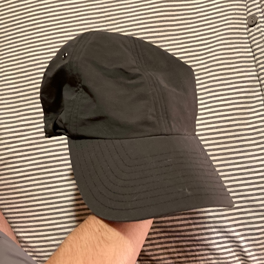 Northface runners hat